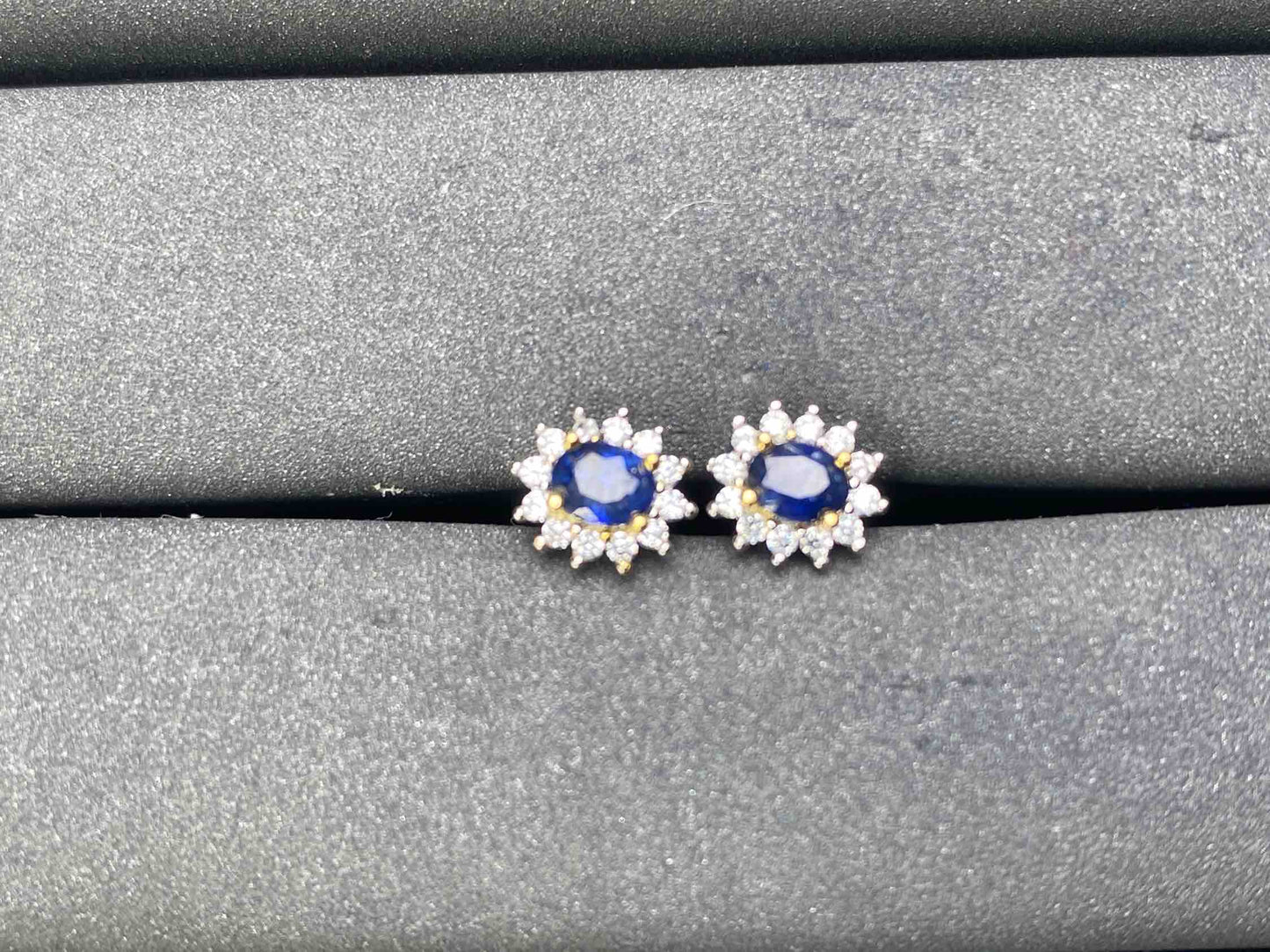 A7966 Sapphire Earrings