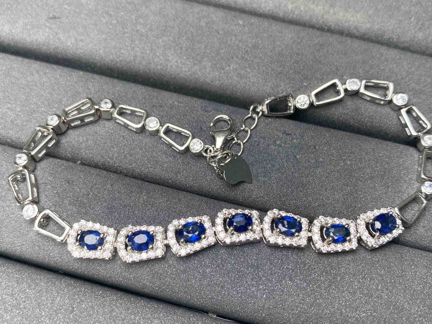 A7976 Sapphire Bracelet