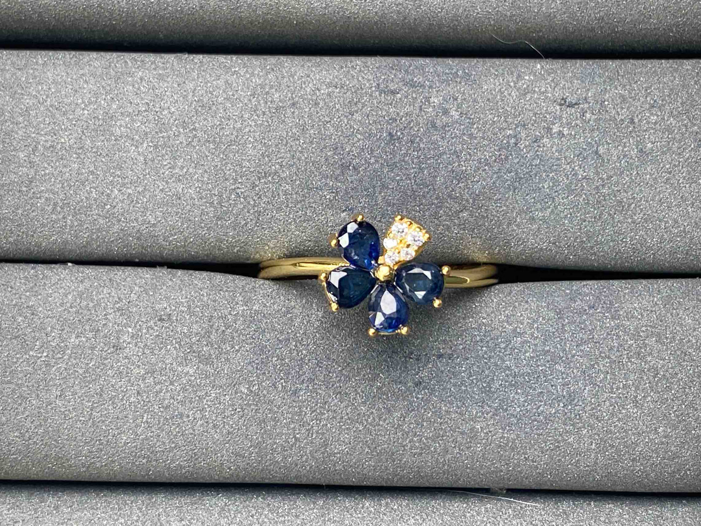 A7988 Sapphire Ring