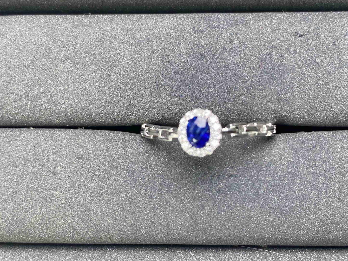 A7992 Sapphire Ring