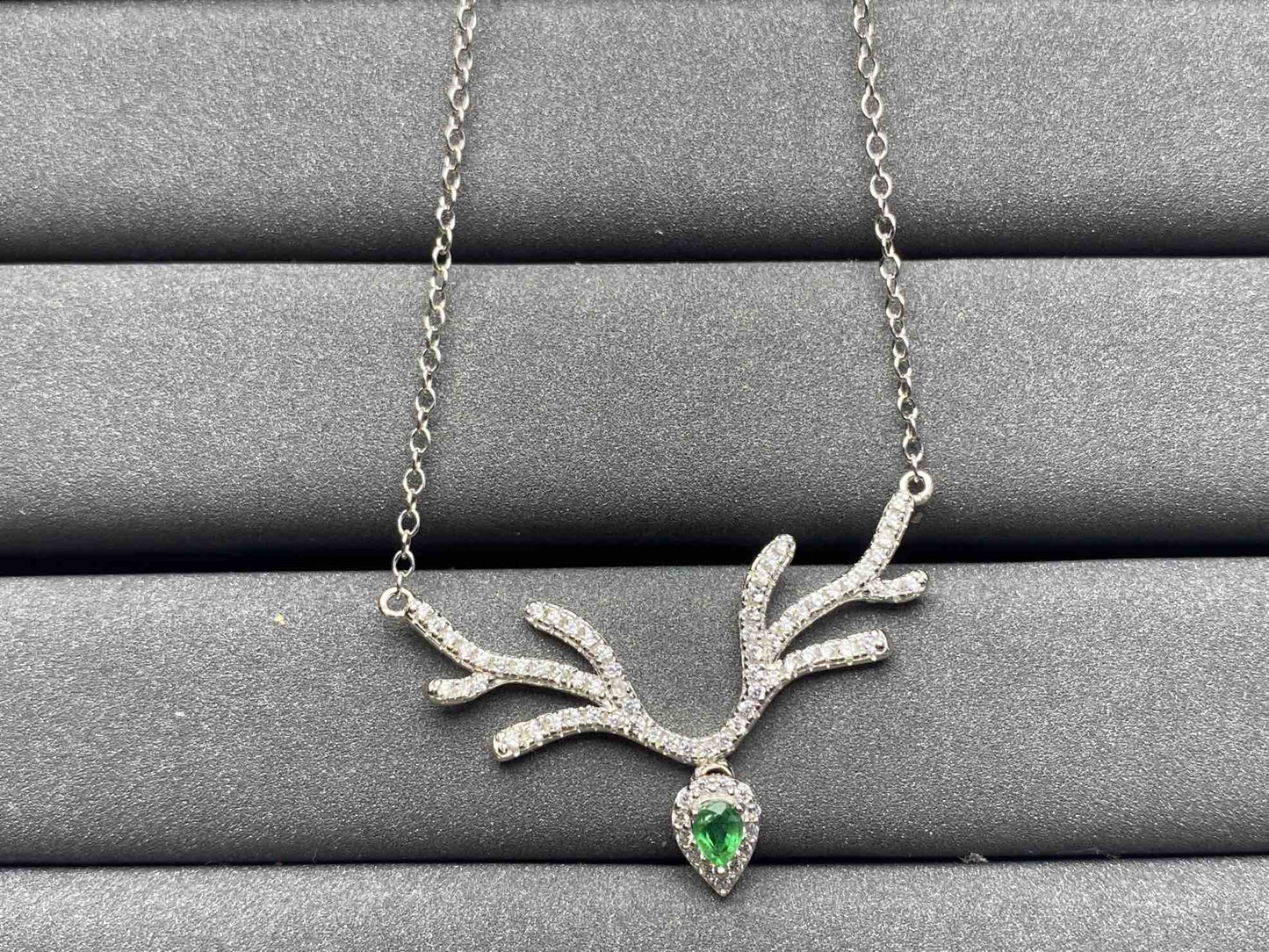 A8 Emerald Necklace