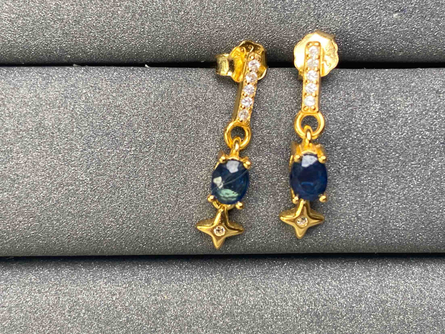 A8007 Sapphire Earrings