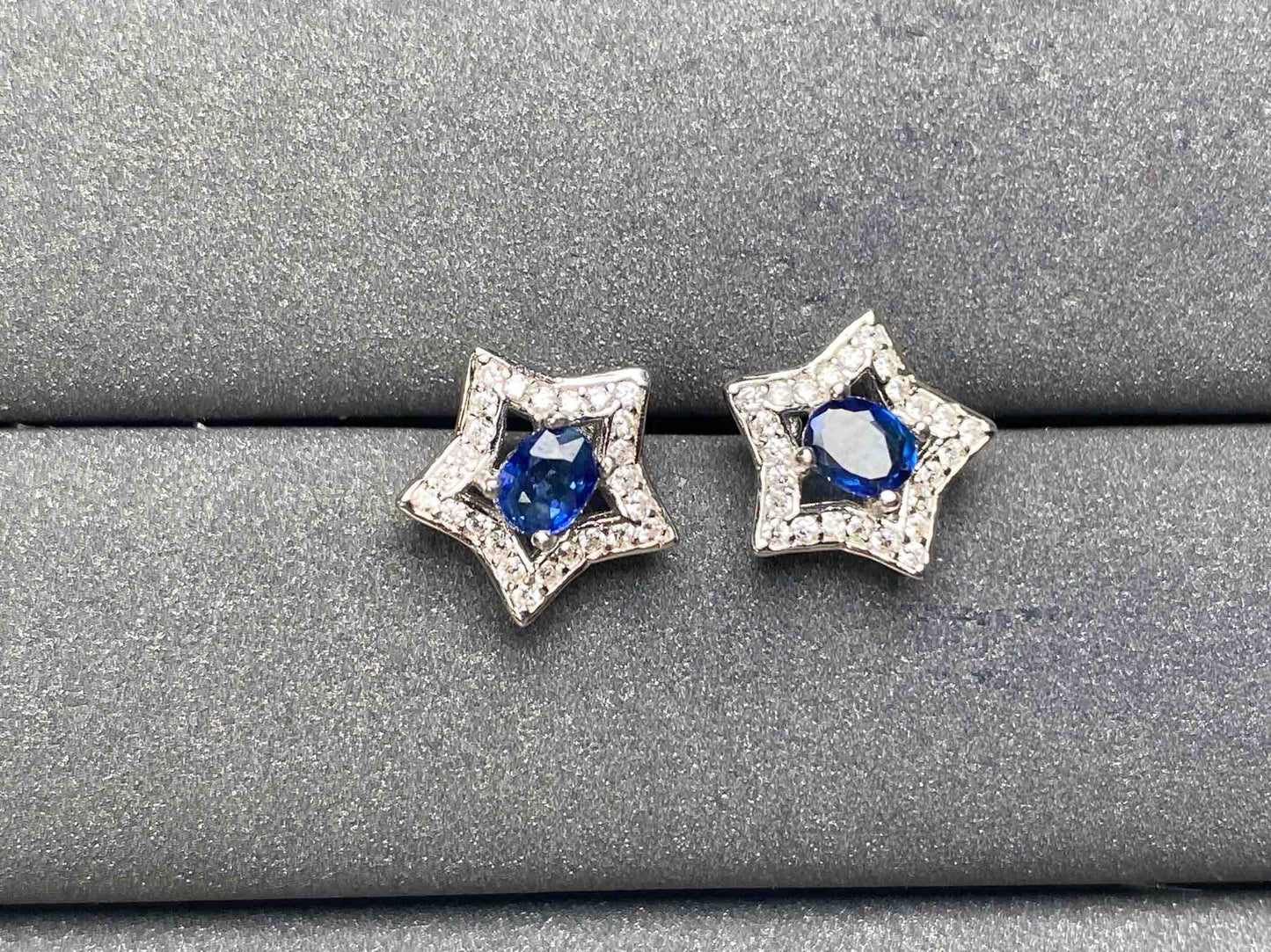A8008 Sapphire Earrings