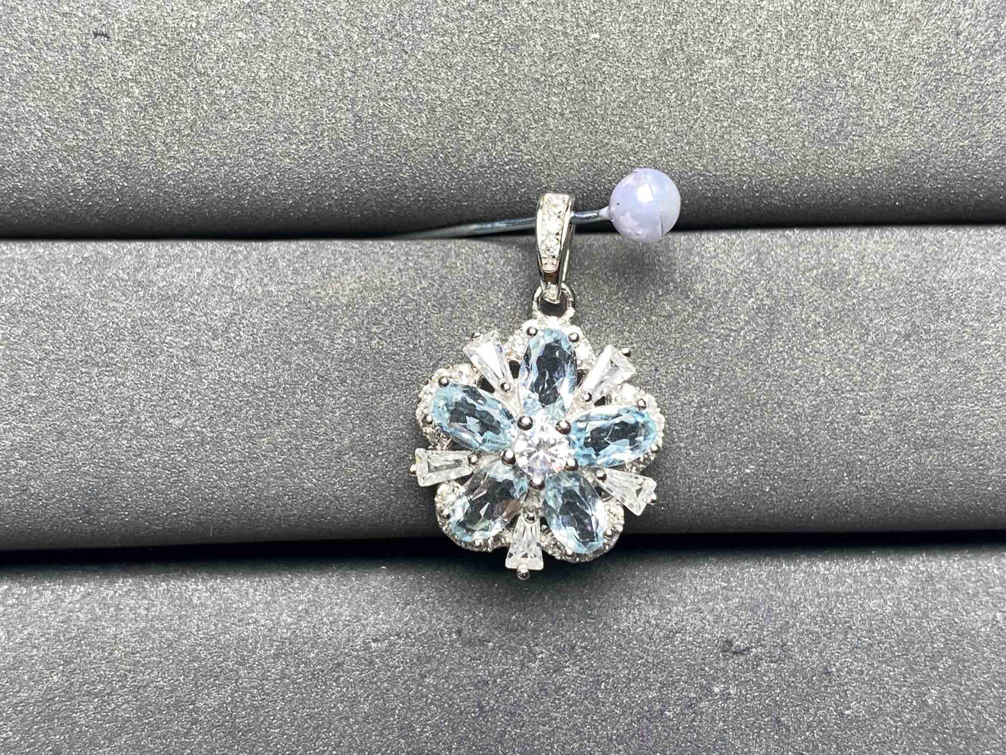 A8073 Aquamarine Pendant