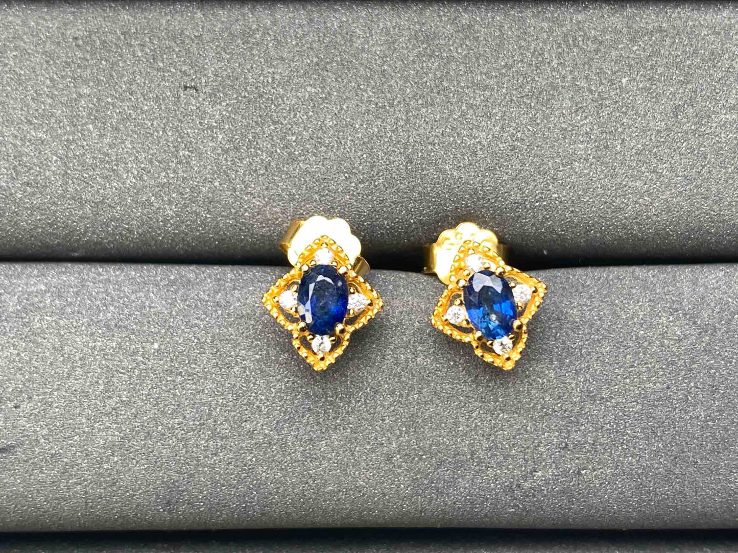 A8173 Blue Sapphire Earrings
