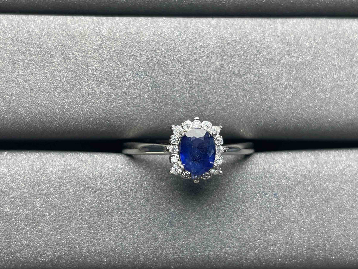 A827 Blue Sapphire Ring