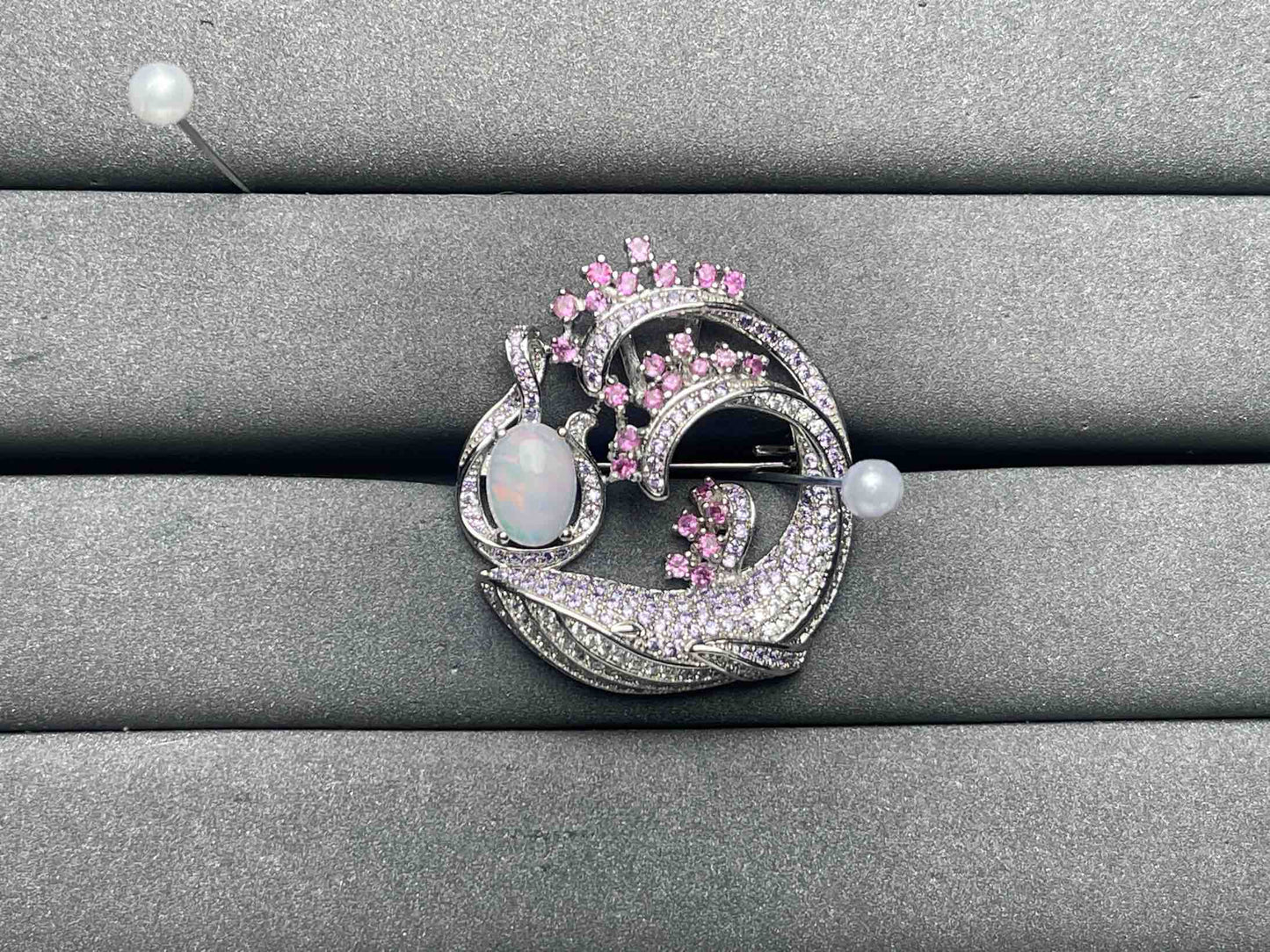 A8274 Opal brooch