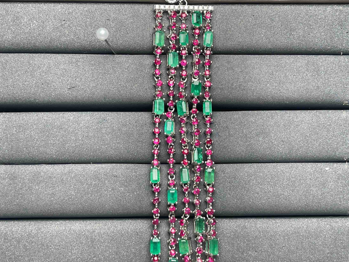 A8276 Emerald Bracelet
