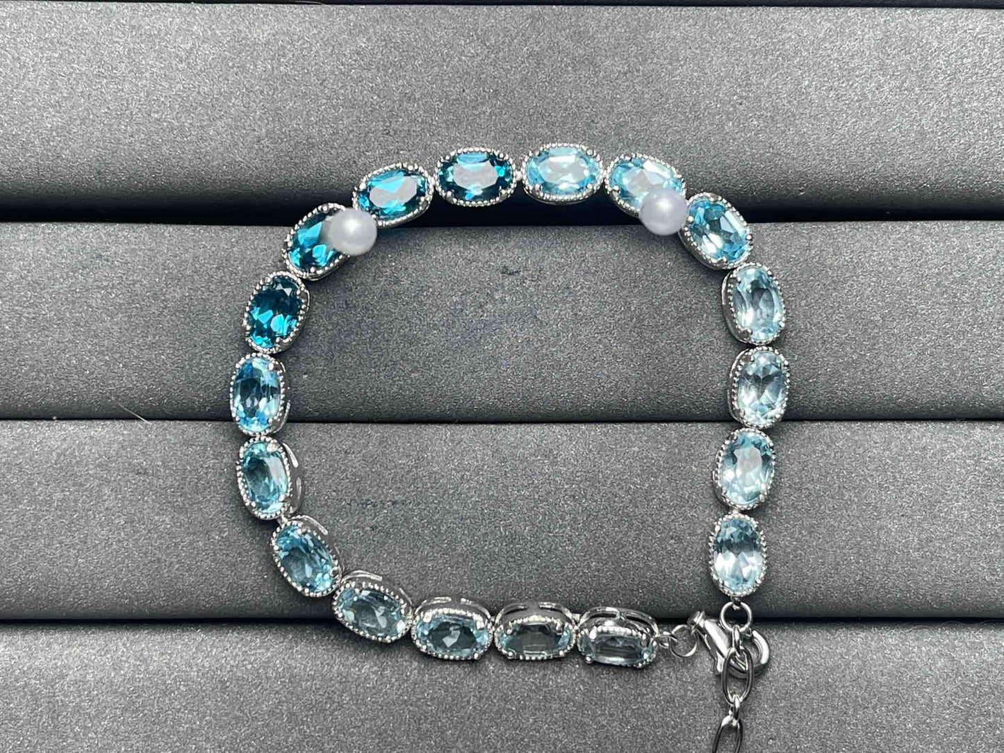 A8282 Topaz Bracelet