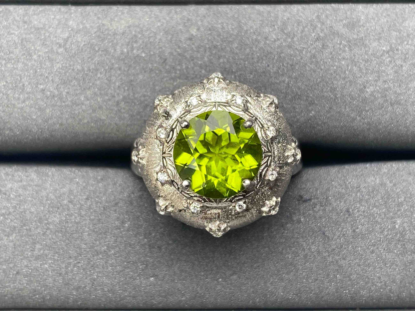 A8367 Diopside Ring
