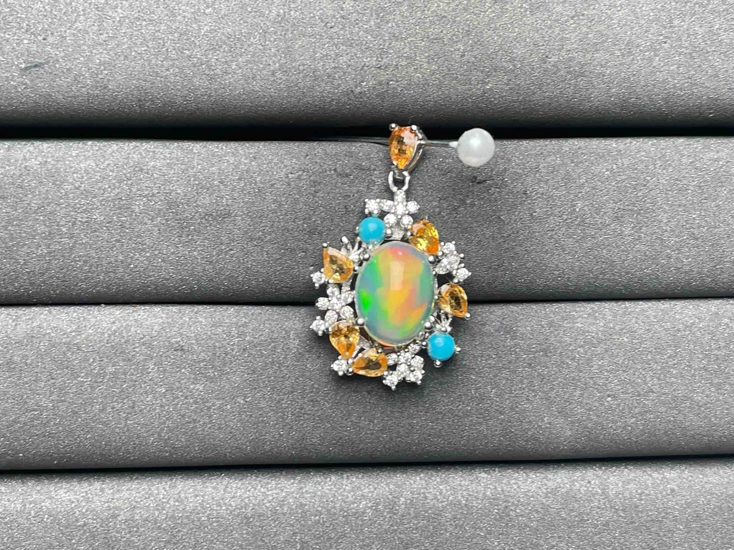 A8513 Opal Pendant