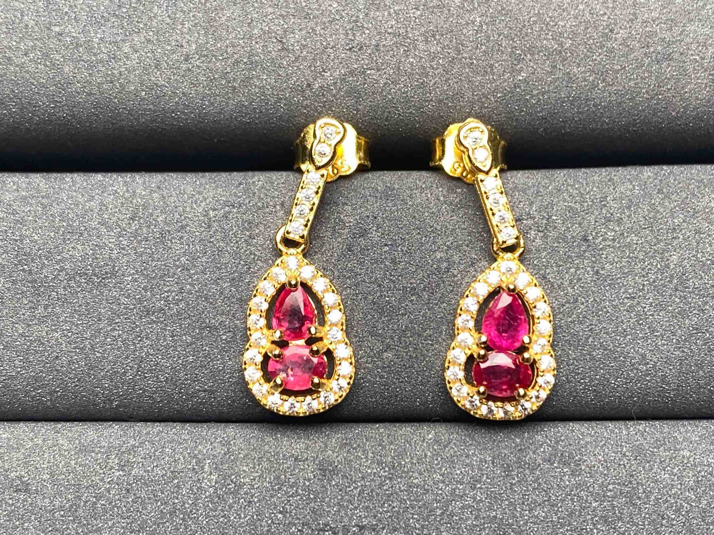 A8529 Pink Ruby Earrings