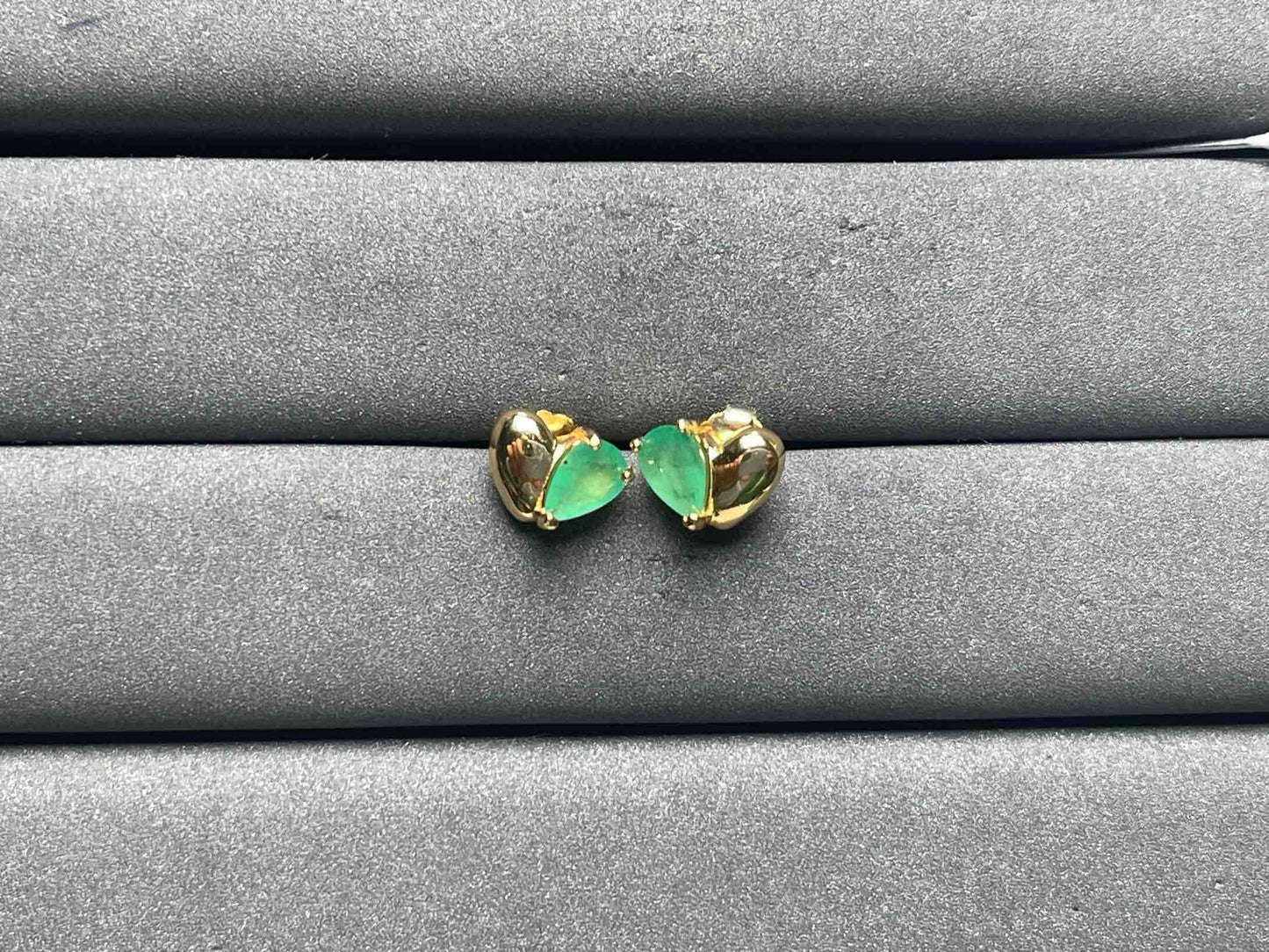 A8583 Emerald Earrings