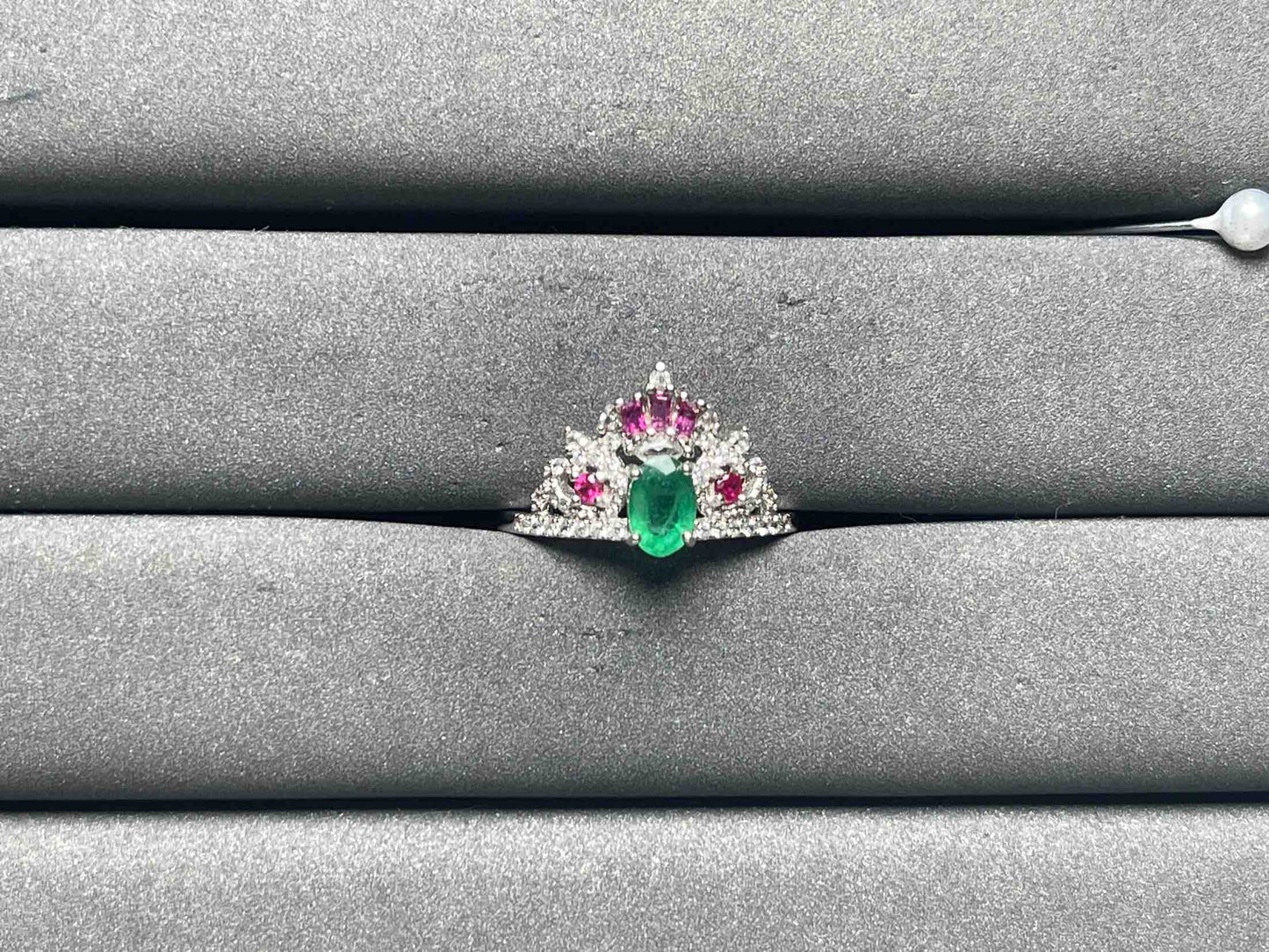 A8587 Emerald Ring