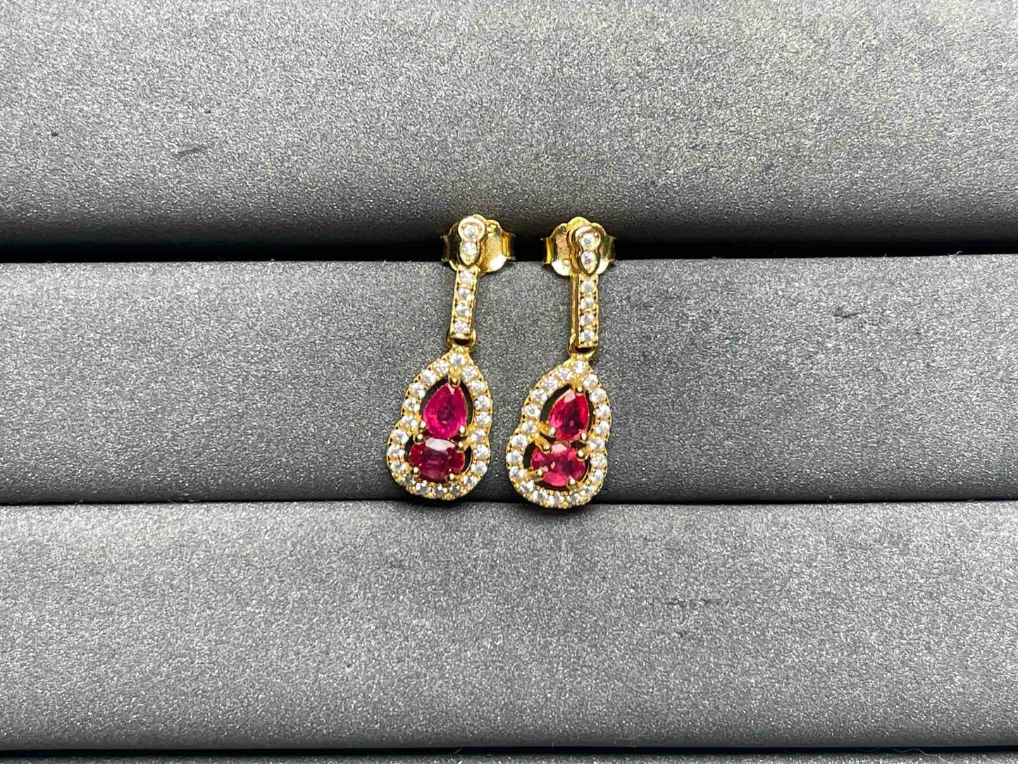 A8613 Sapphire Earrings