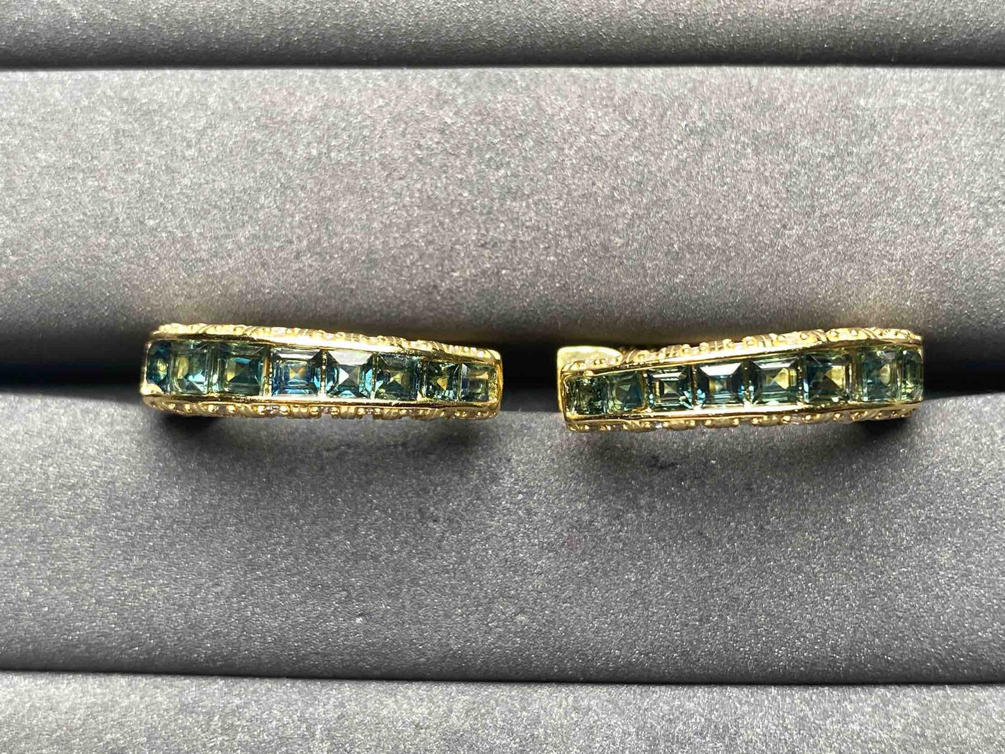 A8644 Teal Sapphire Earrings