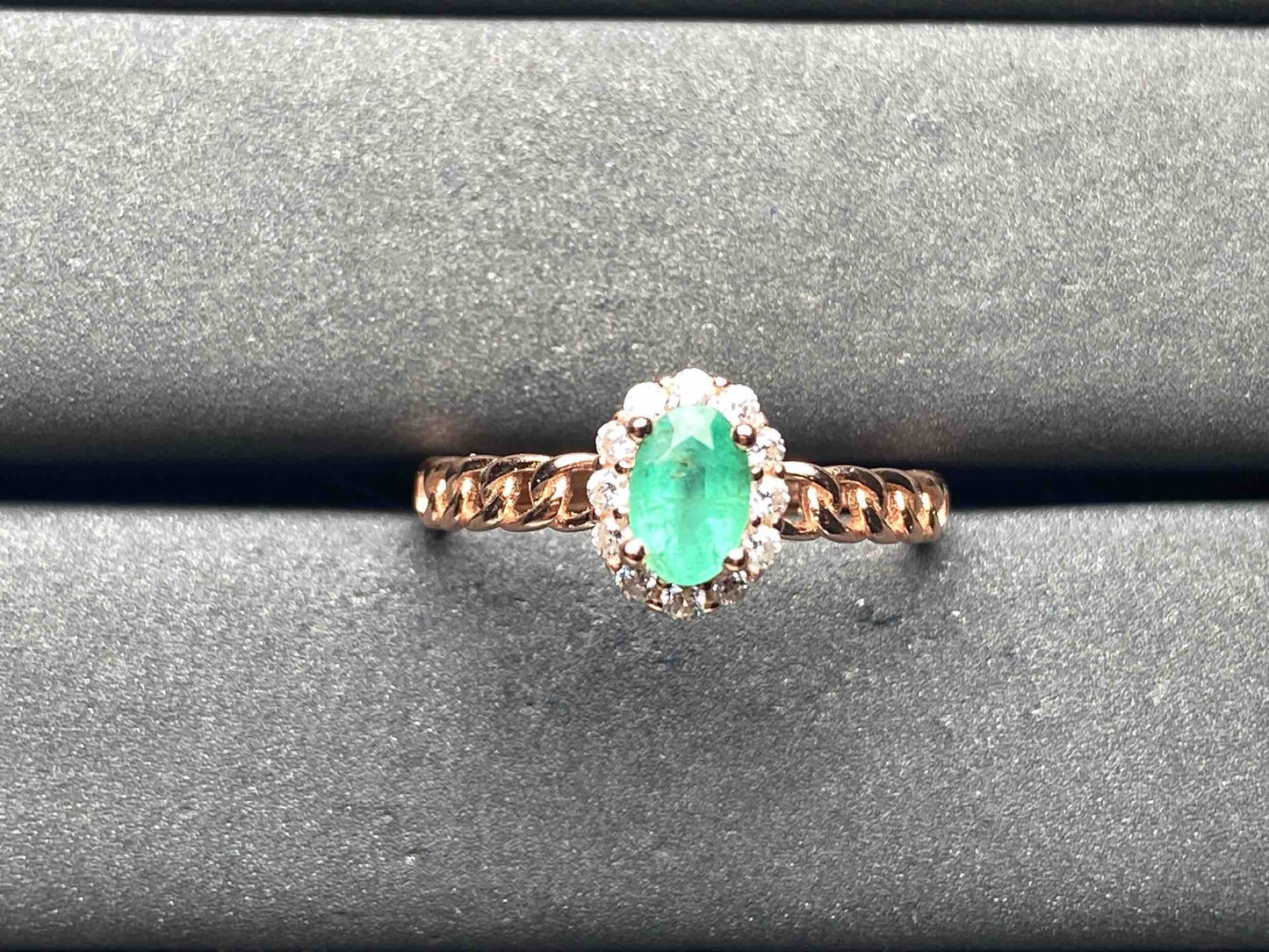 A8693 Emerald Ring