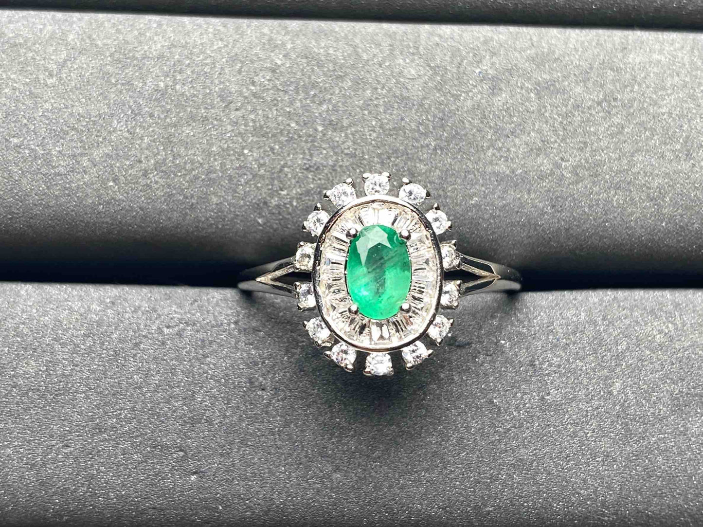 A8716 Emerald Ring