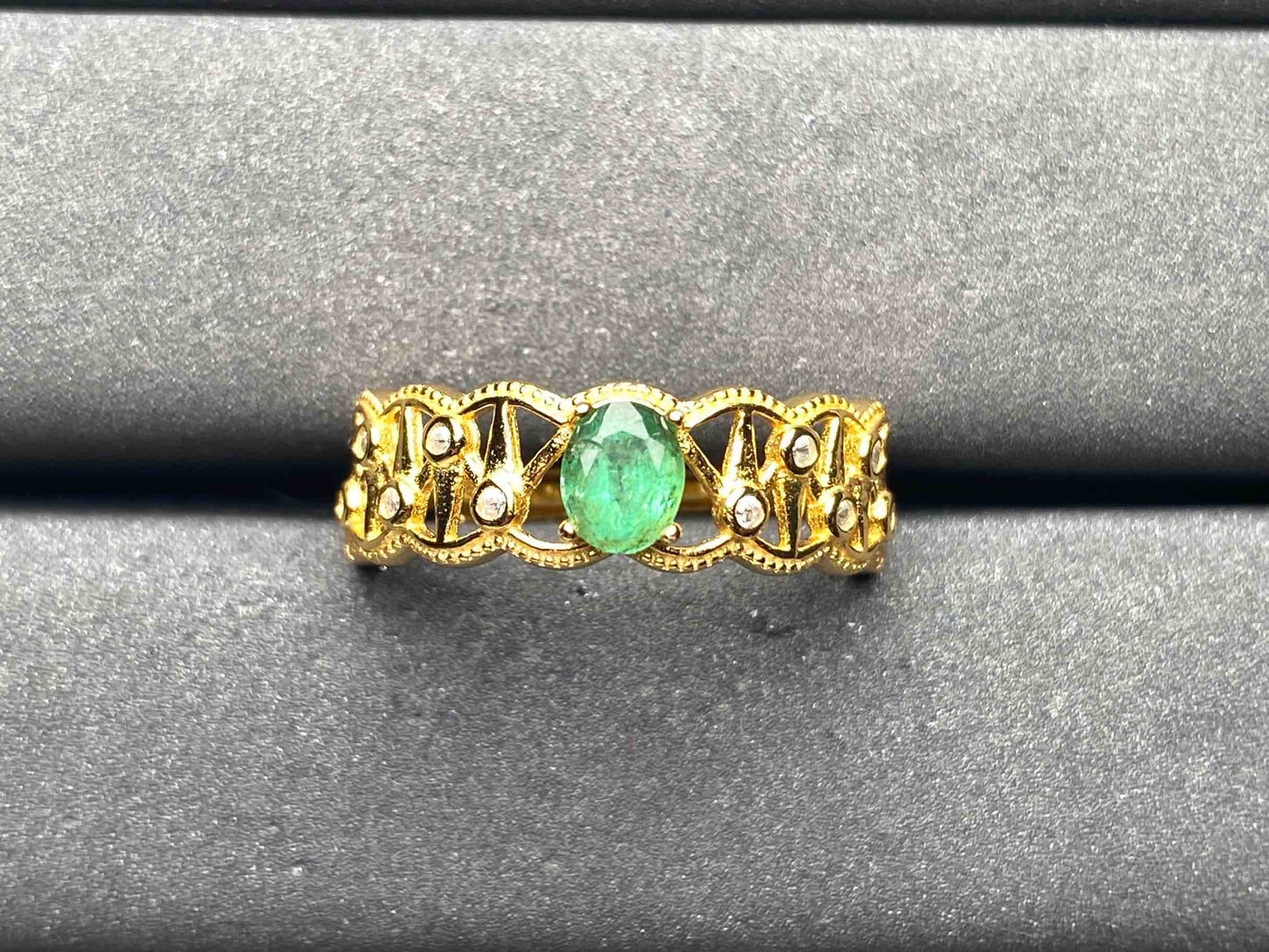 A8729 Emerald Ring