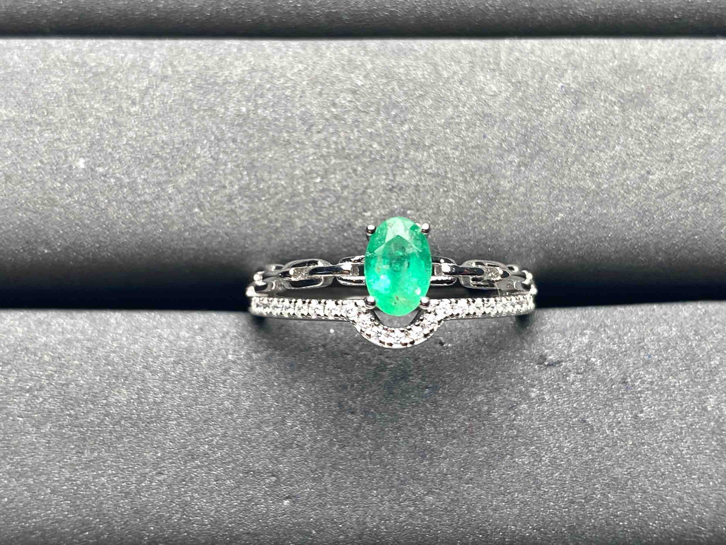 A8741 Emerald Ring