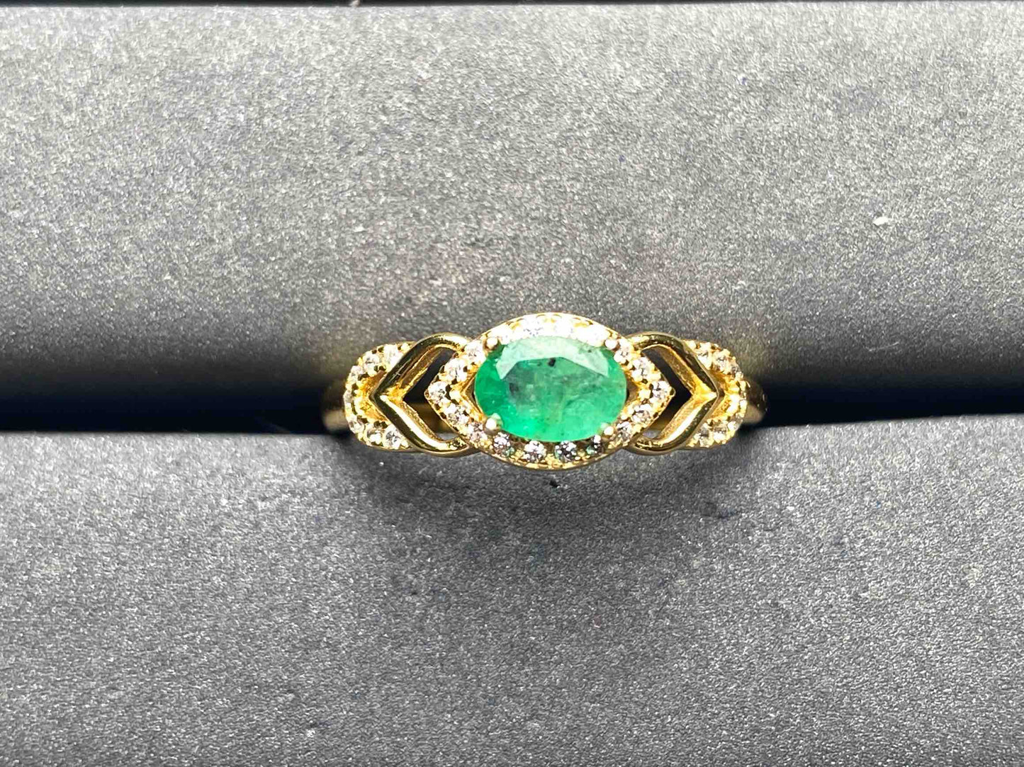 A8765 Emerald Ring