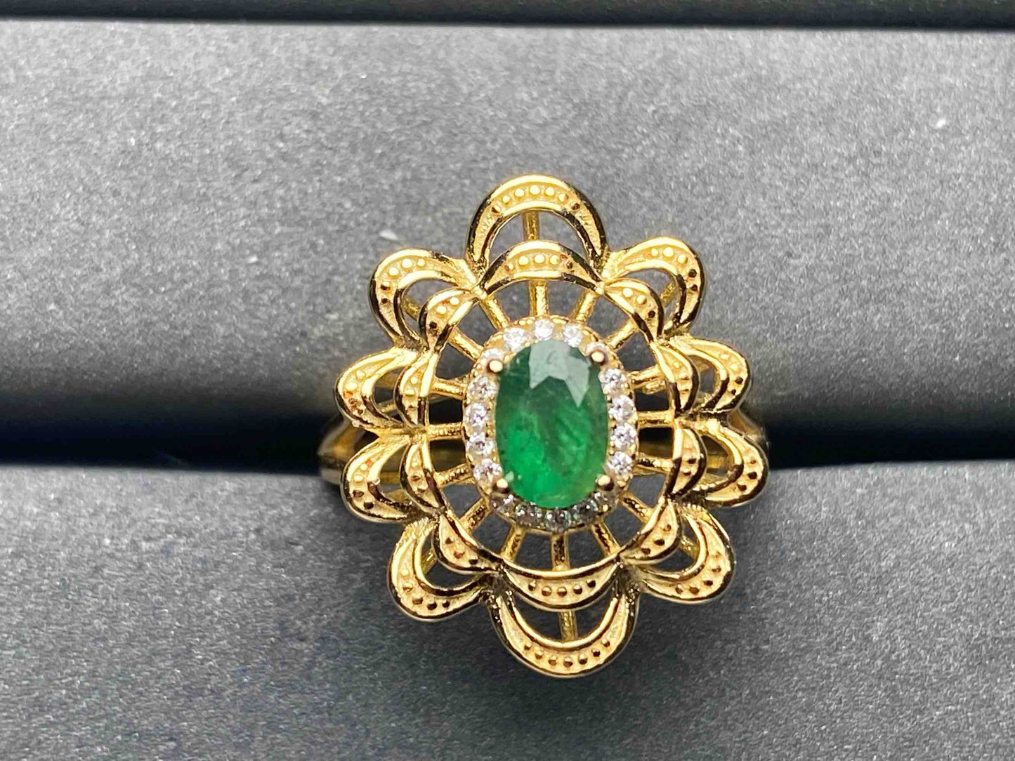A8785 Emerald Ring