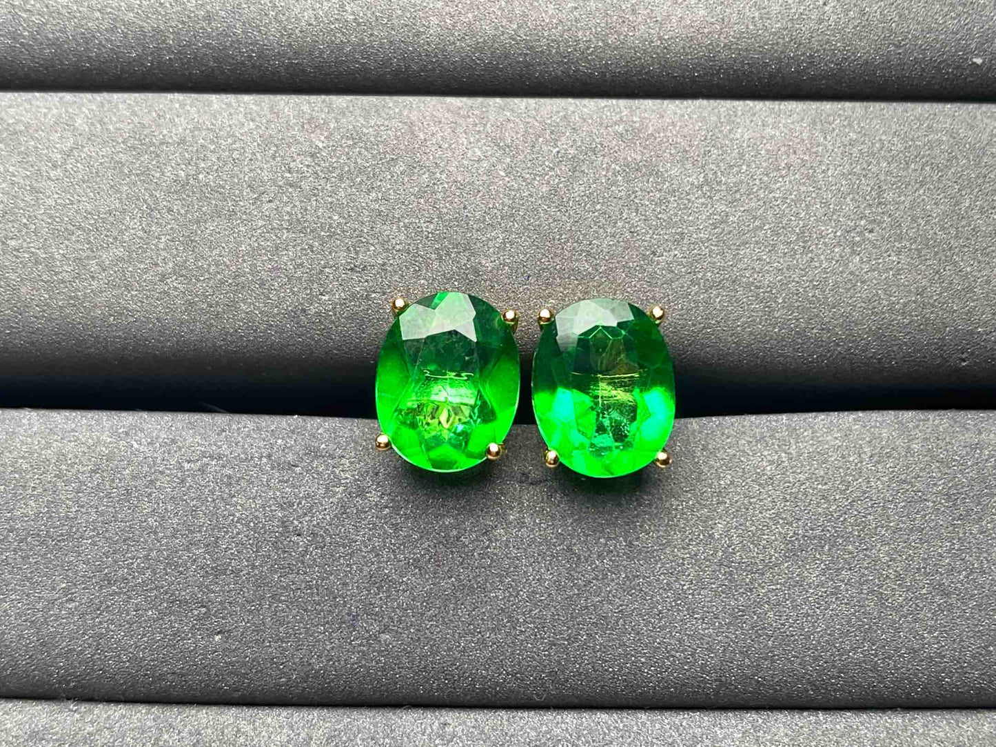 A8820 Topaz Earrings