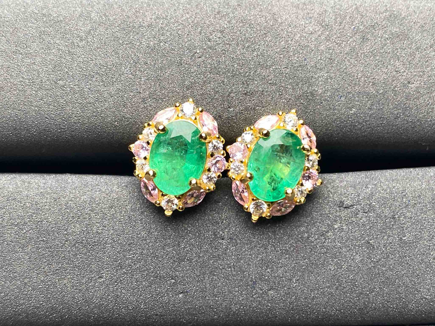 A8834 Emerald Earrings