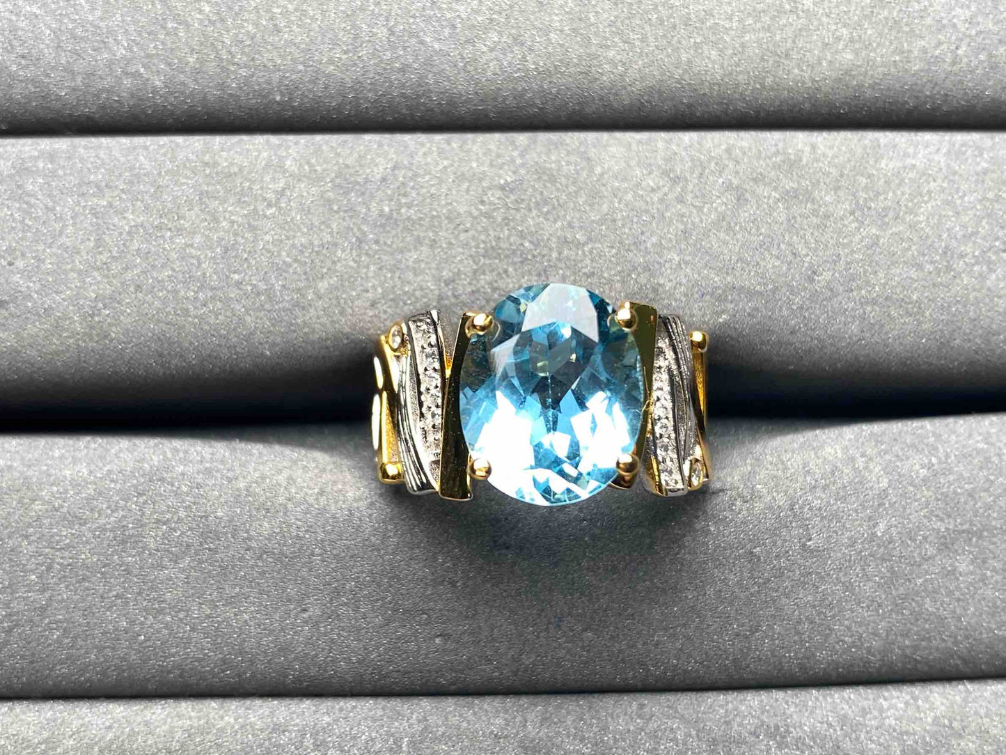 A8901 Topaz Ring