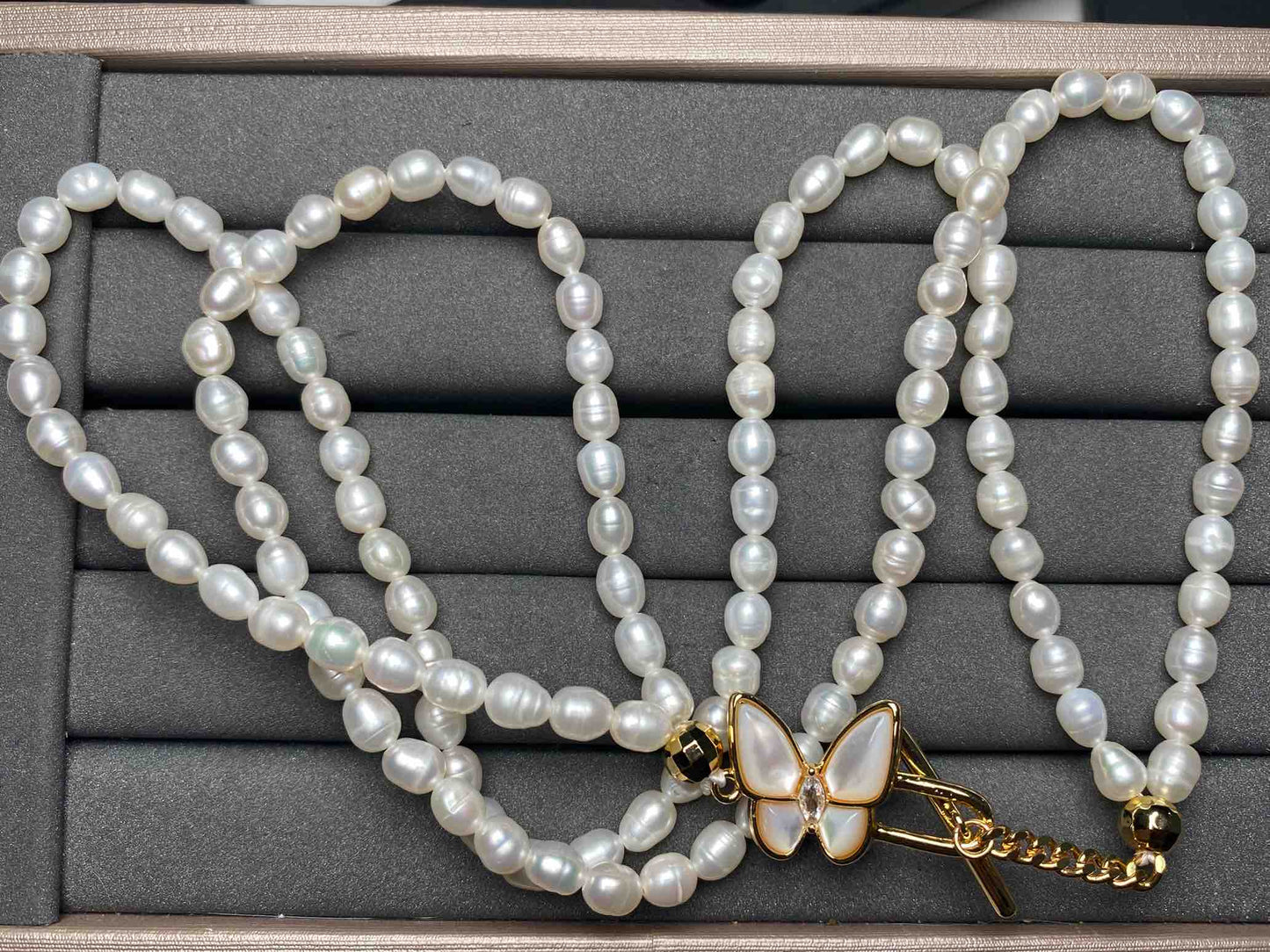 A8907 Pearl Necklace