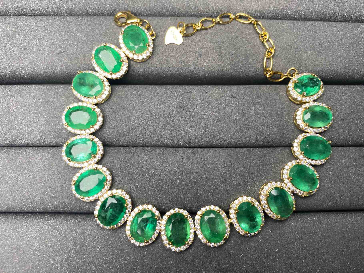 A8981 Emerald Bracelet