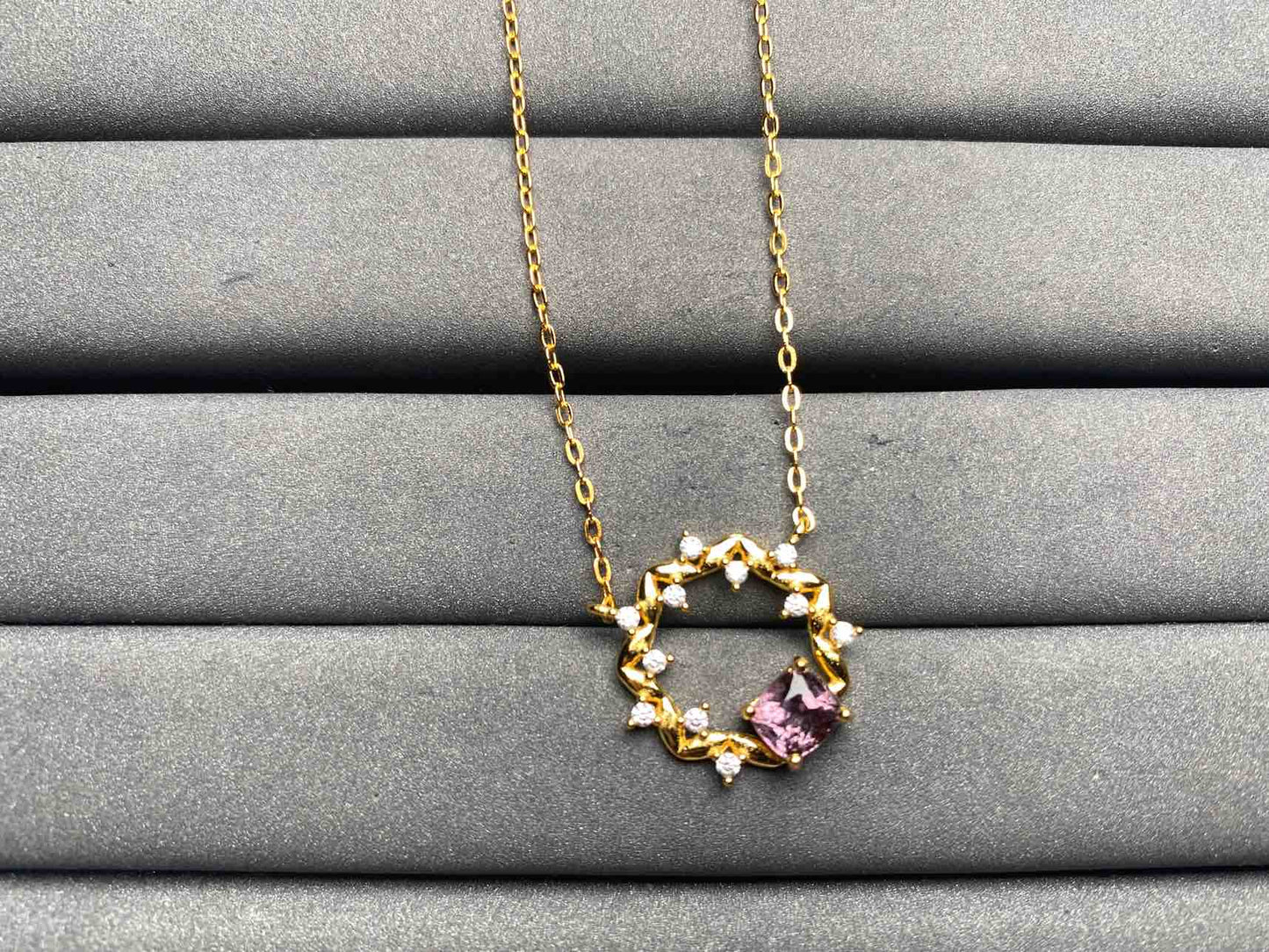 A8985 Spinel Necklace