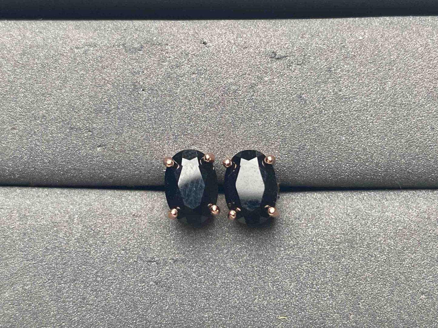 A9086 Black Onyx Earrings