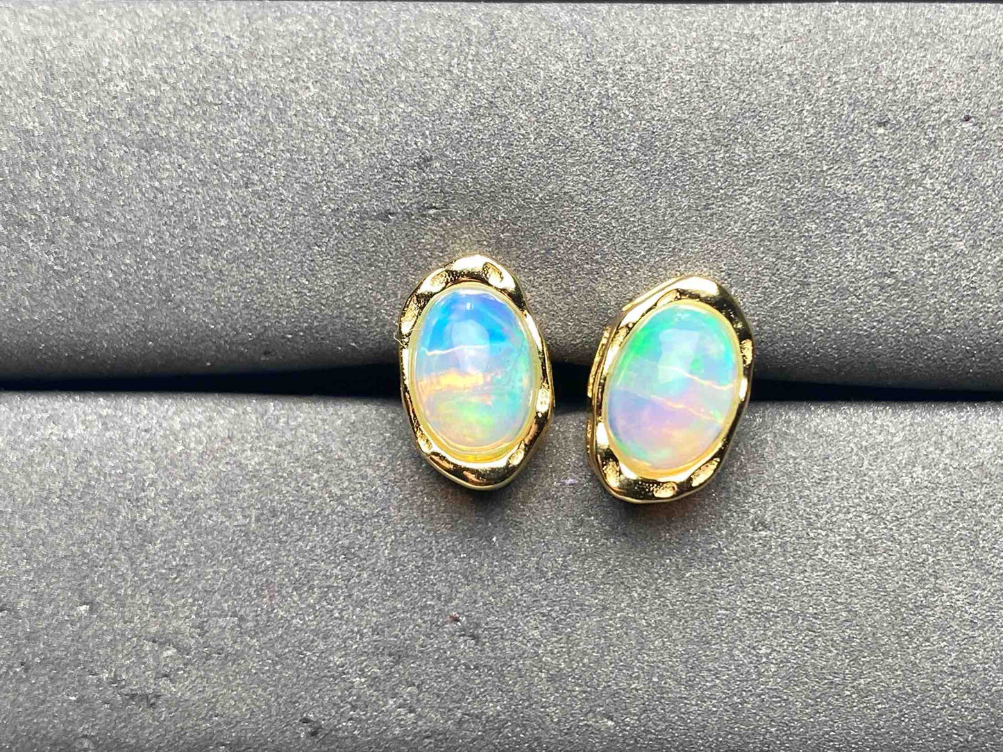 A9175 Opal Earrings