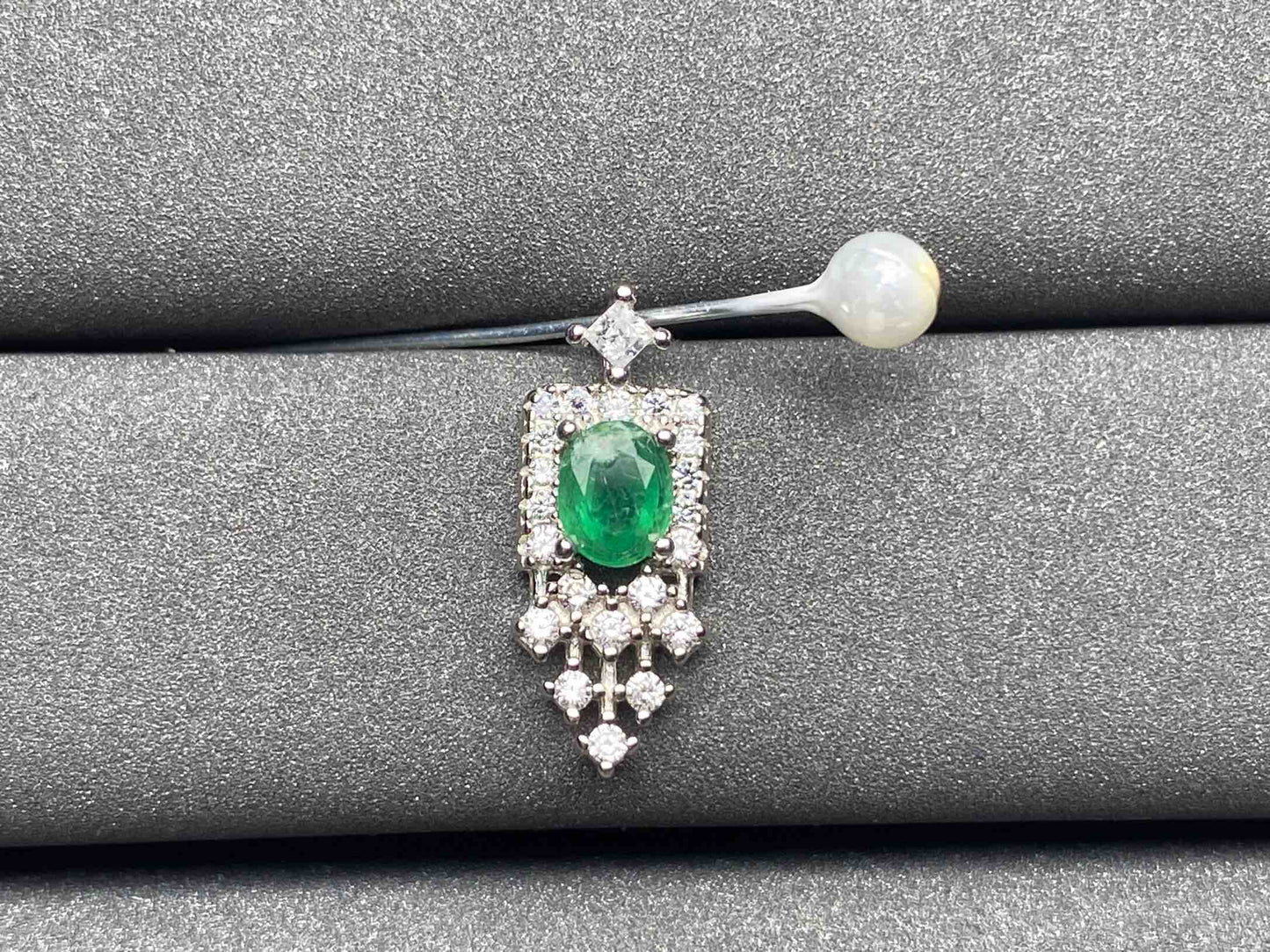 A92 Emerald Pendant