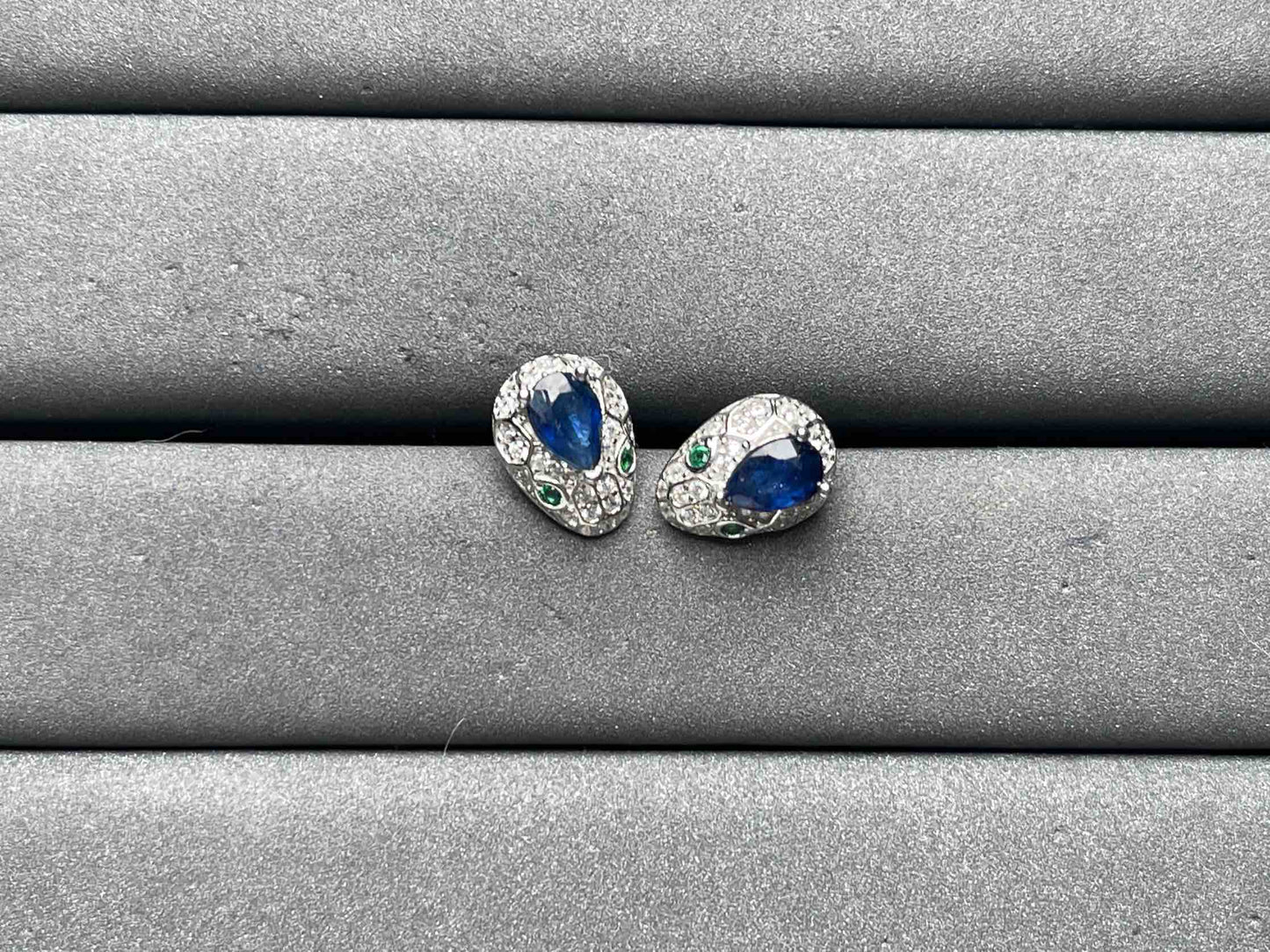 A9223 Sapphire Earrings