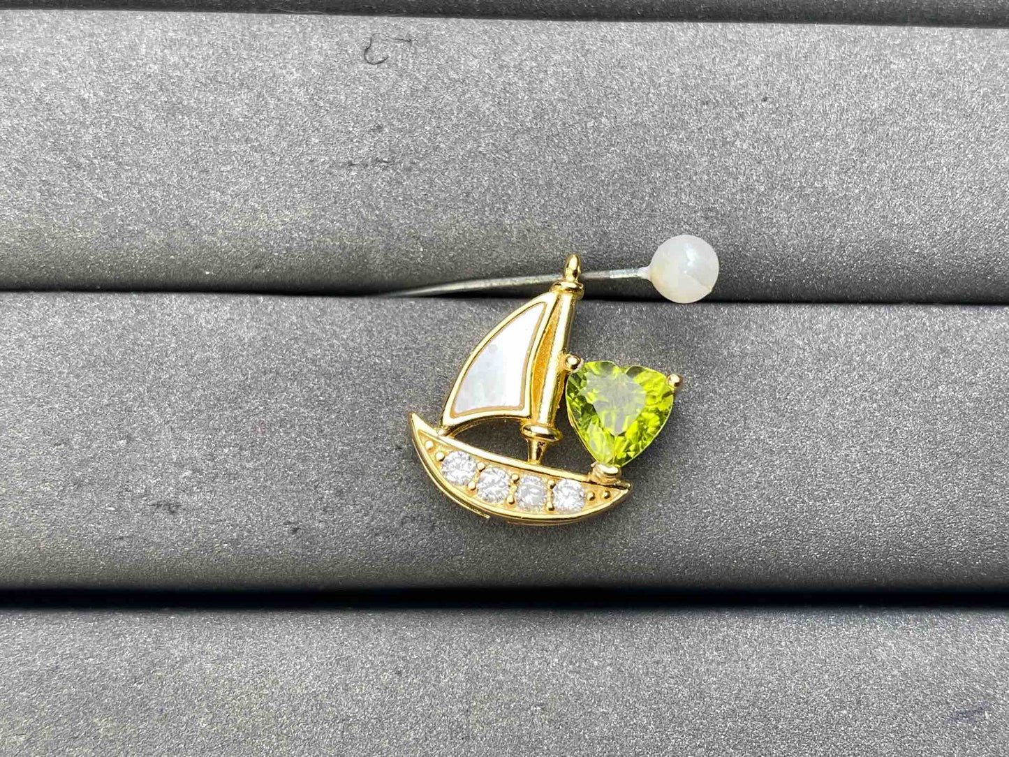 A9254 Peridot Pendant