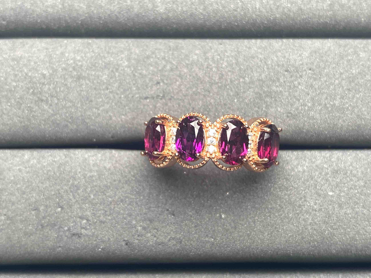 A9308 Garnet Ring
