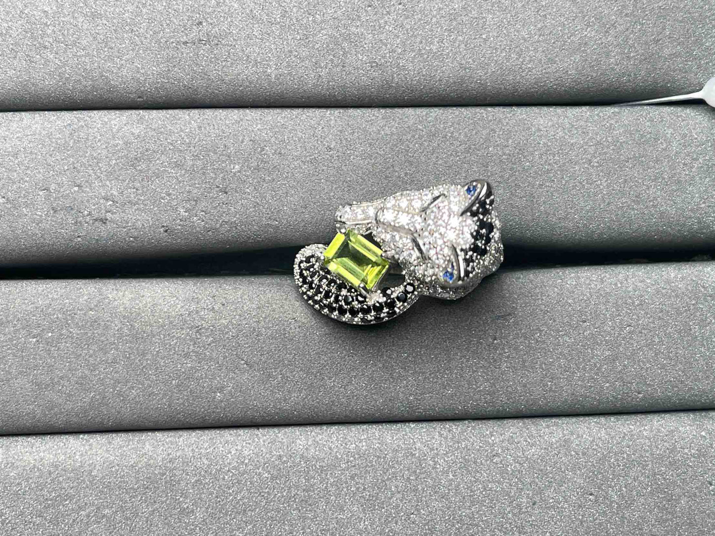 A9488 Peridot Ring