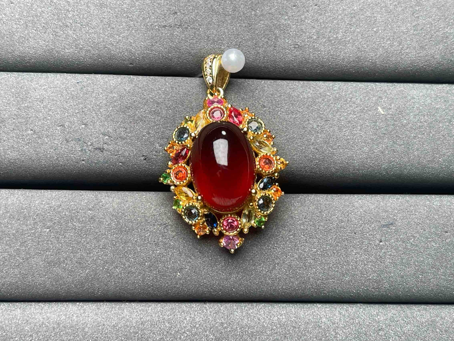 A9502 Garnet Pendant