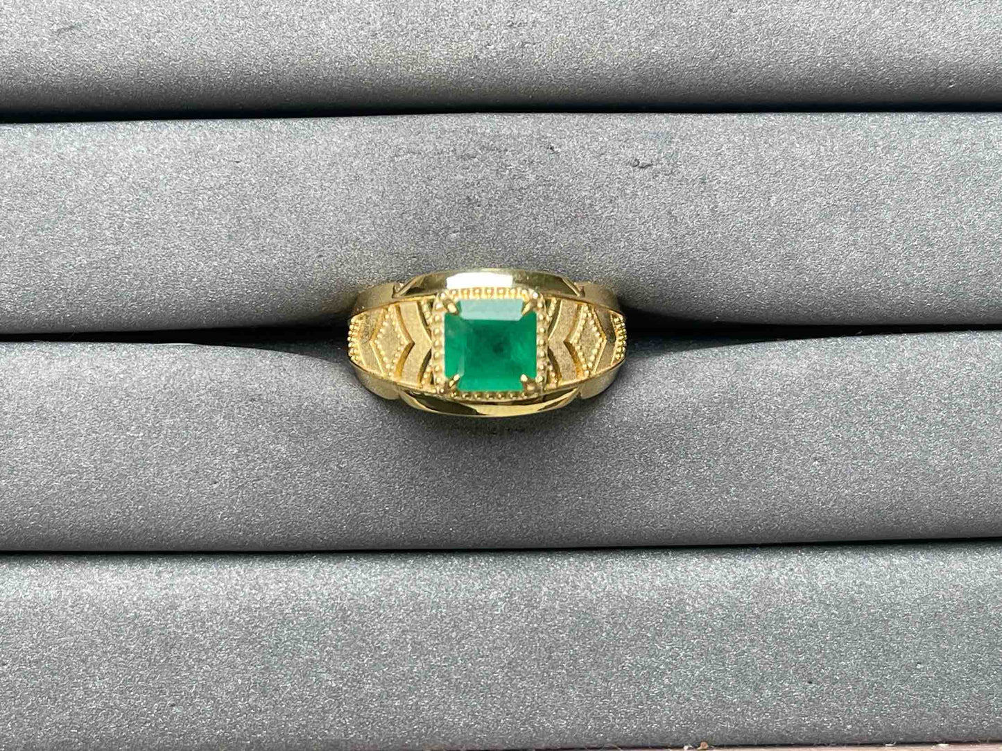 A9694 Emerald Ring