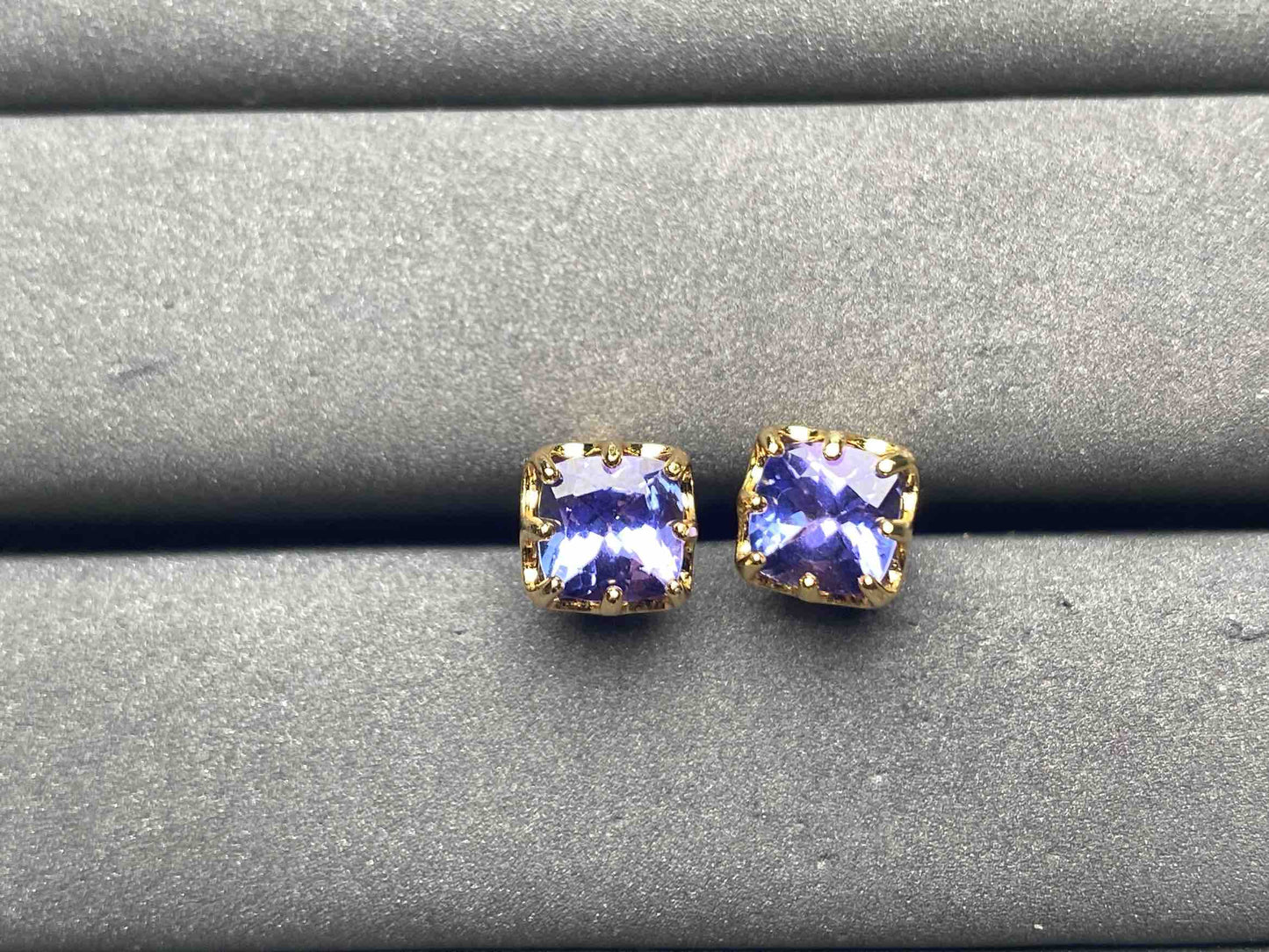 A9707 Tanzanite Earrings