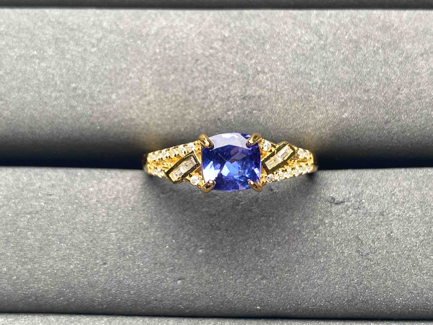 A9717 Tanzanite Ring