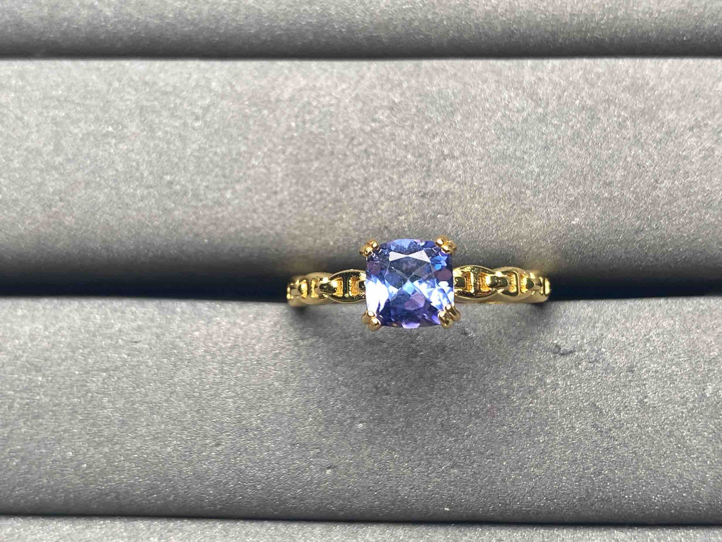 A9718 Tanzanite Ring