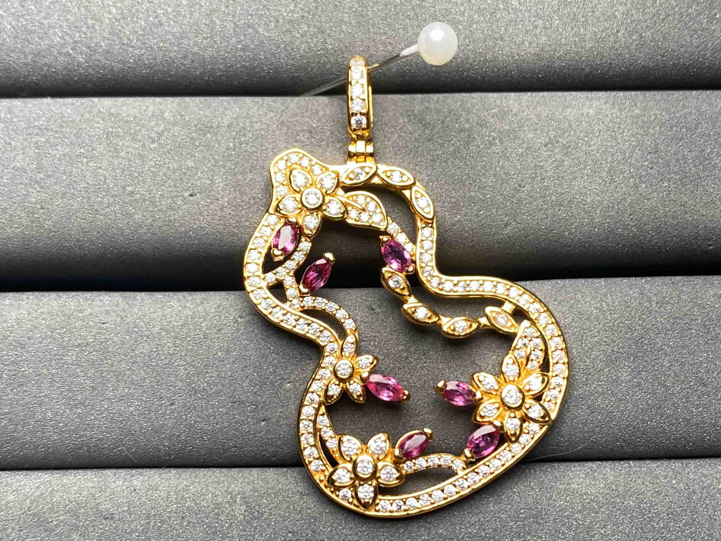 A9752 Ruby Pendant