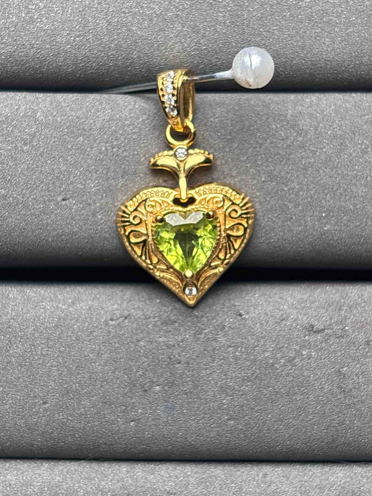 A9787 Peridot Pendant