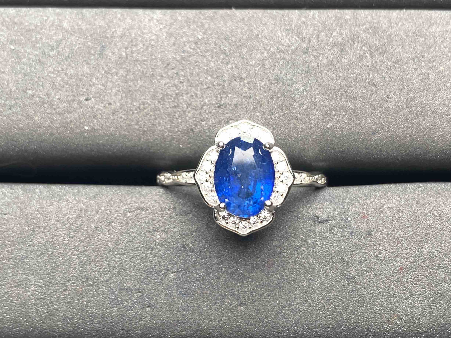 A9909 Sapphire Ring