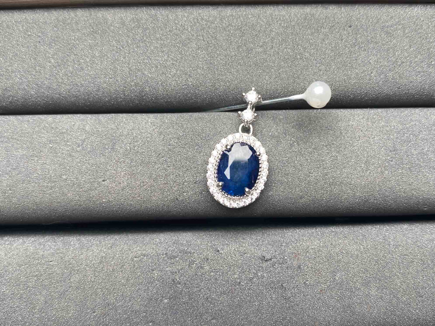 A9918 Sapphire Pendant
