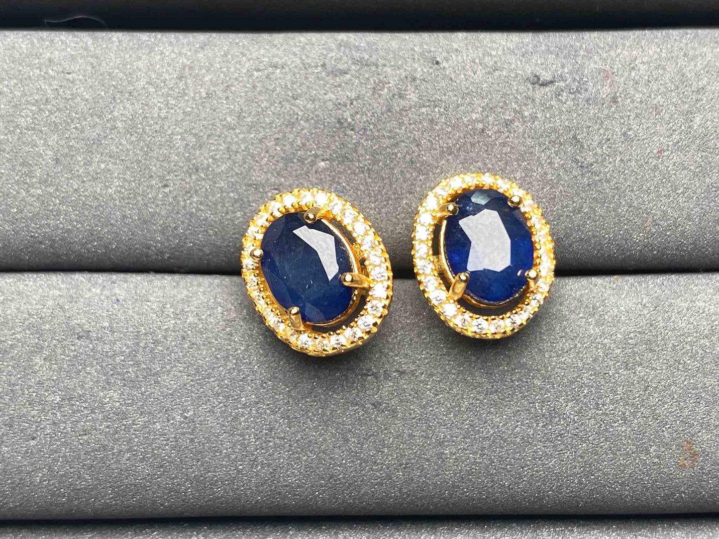 A9923 Sapphire Earrings