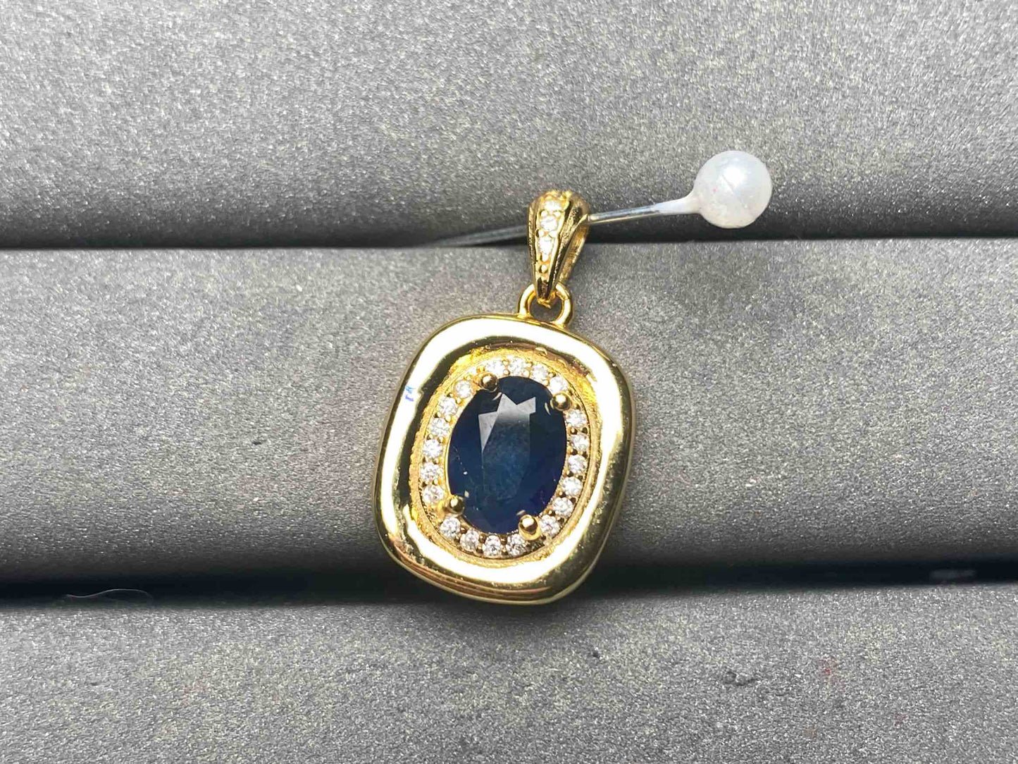 A9987 Sapphire Pendant